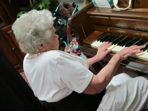 Momplaying-piano playing hymns